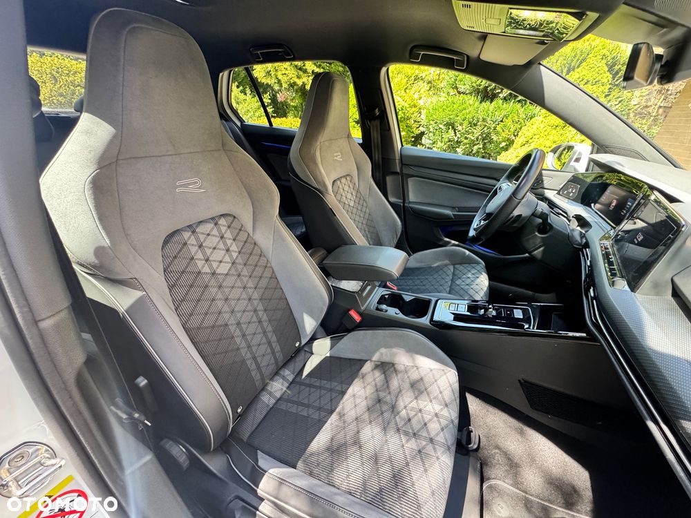 Volkswagen Golf 1.5 eTSI mHEV R-Line Plus DSG - 11