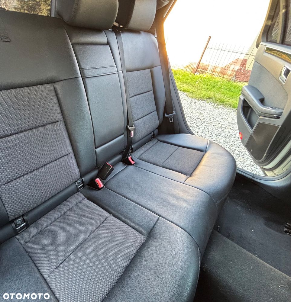 Mercedes-Benz Klasa E 220 CDI DPF BlueEFFICIENCY Automatik Avantgarde - 9