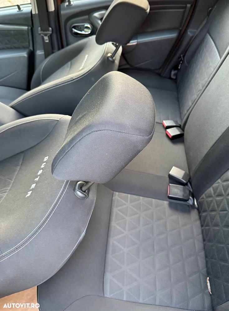 Dacia Duster 1.2 TCe 4x2 Laureate - 13