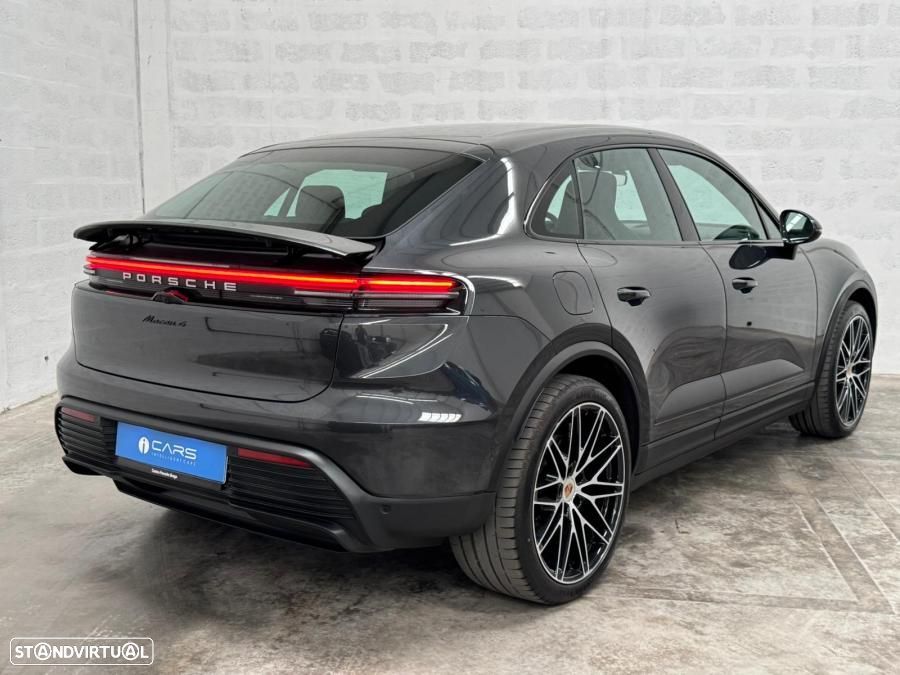 Porsche Macan Electric 4 - 12