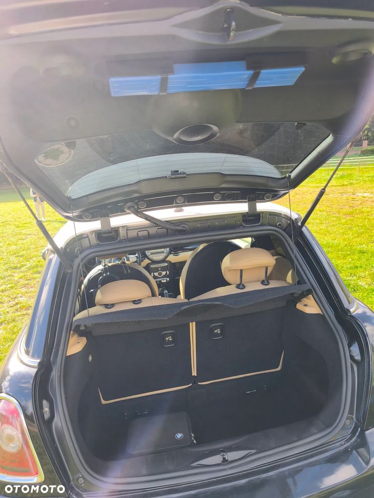 MINI Cooper Standard - 4