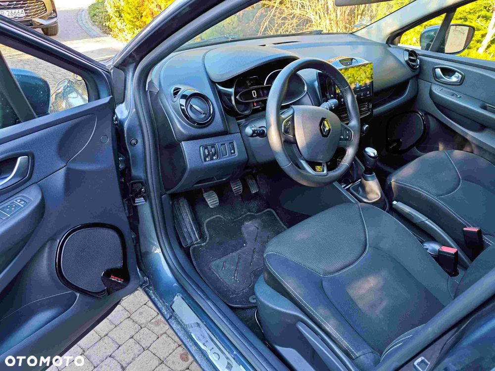 Renault Clio - 6