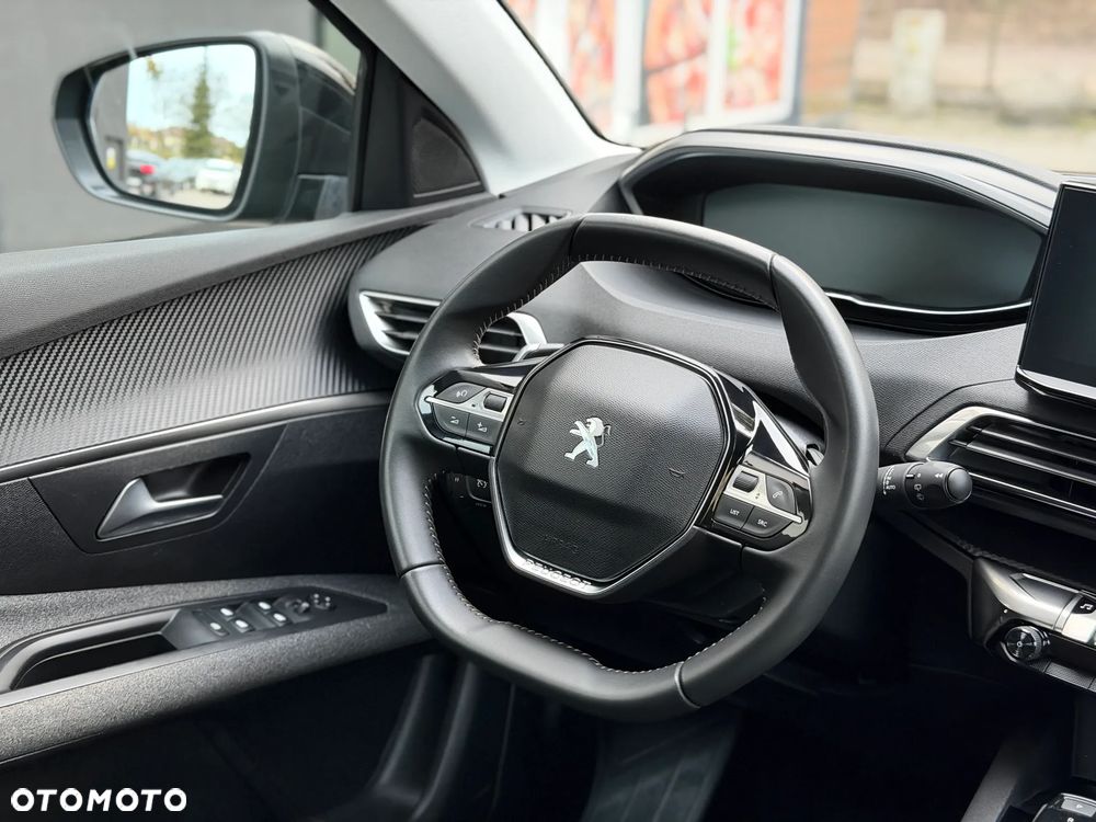 Peugeot 3008 1.2 PureTech Active Pack S&S EAT8 - 29