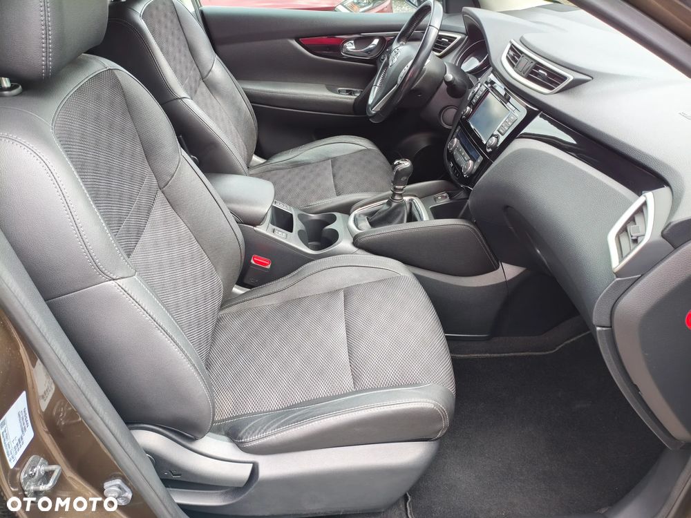 Nissan Qashqai 1.2 DIG-T TEKNA+ - 23