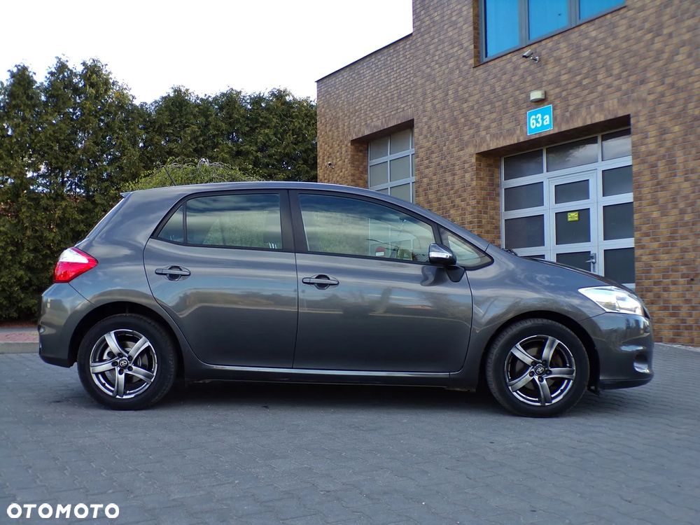 Toyota Auris 1.6 Life+ - 7