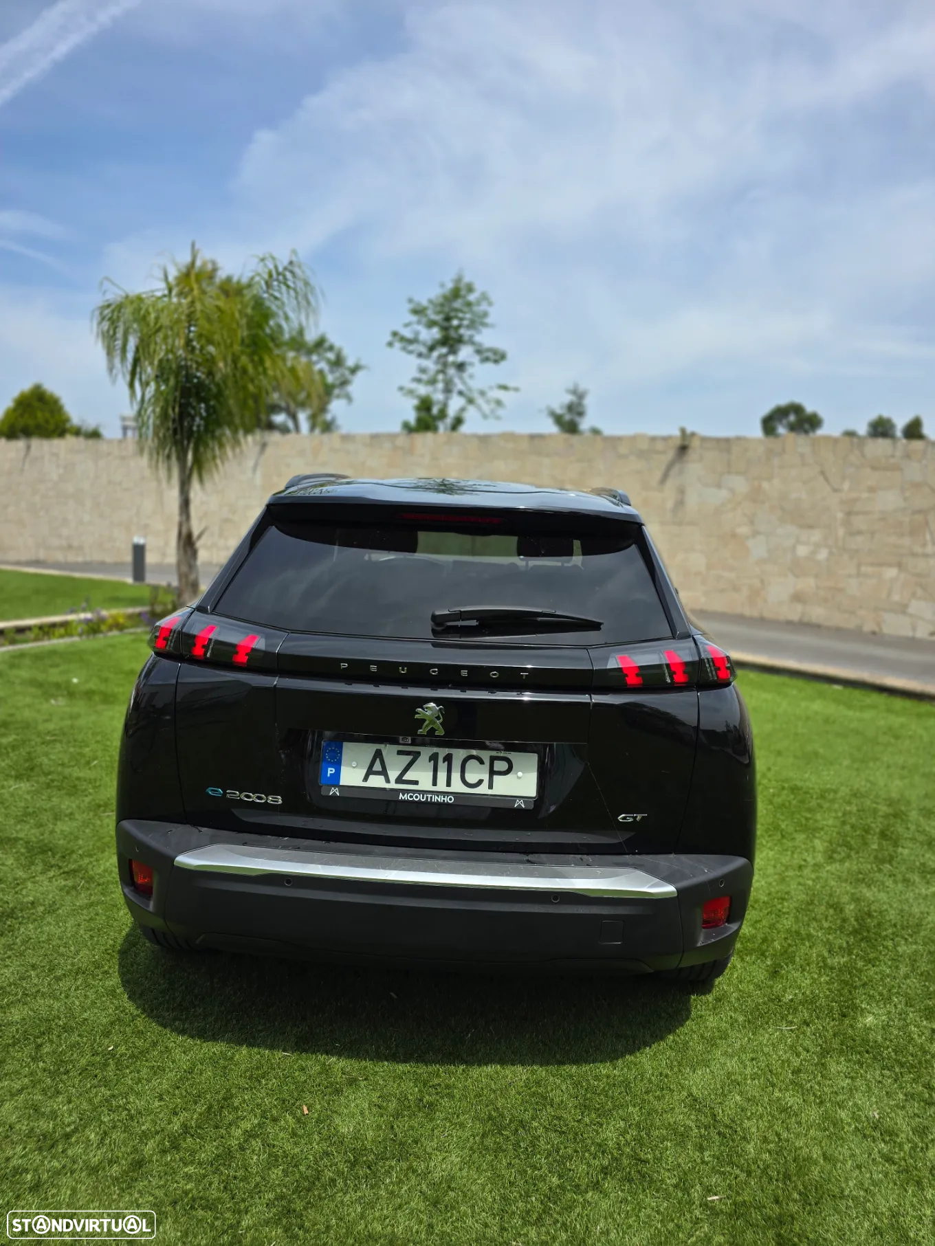 Peugeot e-2008 50 kWh GT - 4
