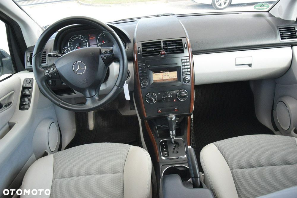 Mercedes-Benz Klasa A 160 Autotronic Elegance - 20