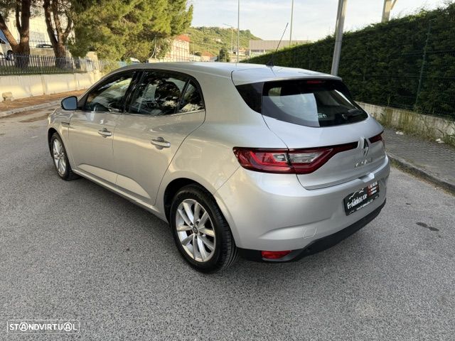 Renault Mégane 1.2 TCE Limited - 8