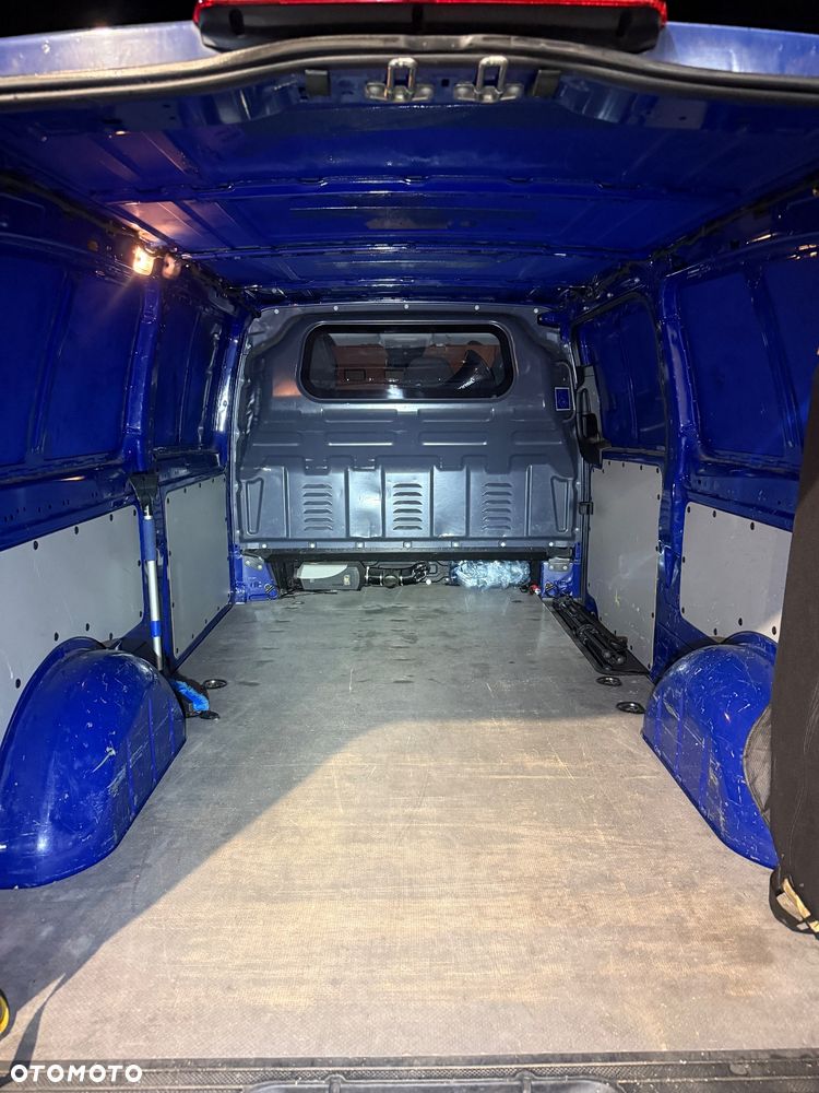 Mercedes-Benz Vito Lang CREW - 13