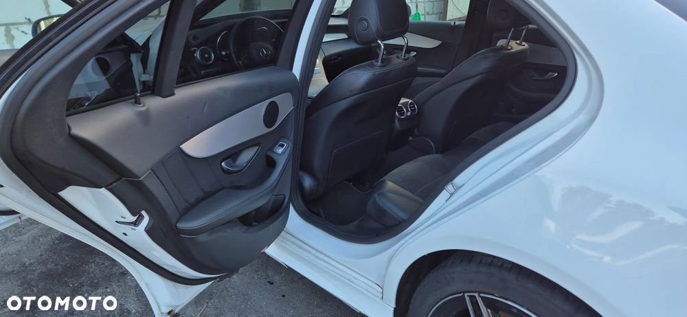 Mercedes-Benz Klasa C 220 d 9G-TRONIC - 31