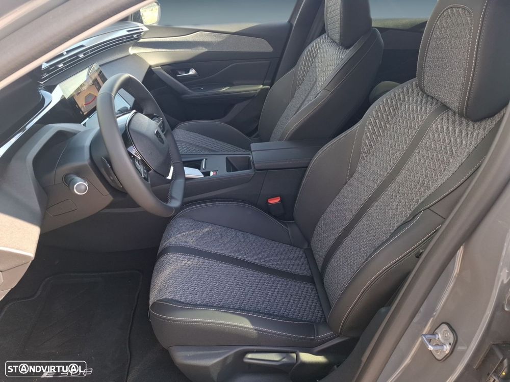 Peugeot e-308 58 kWh Allure - 11