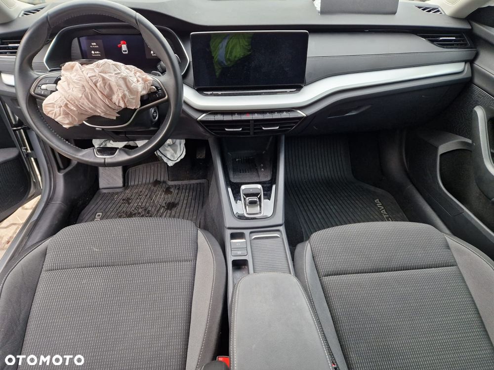 Skoda Octavia 2.0 TDI Selection DSG - 16