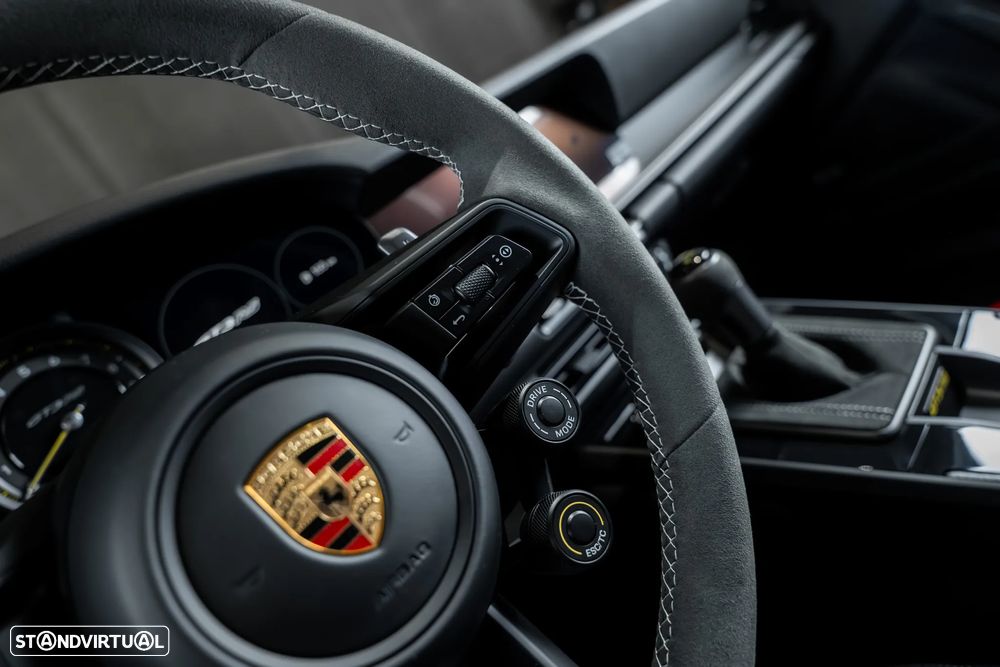 Porsche 911 (992) GT3 RS - 18