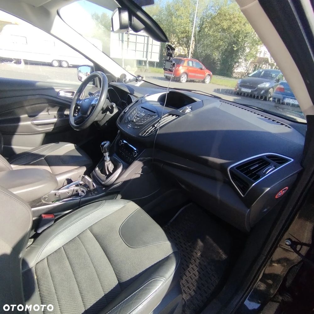 Ford Kuga - 27