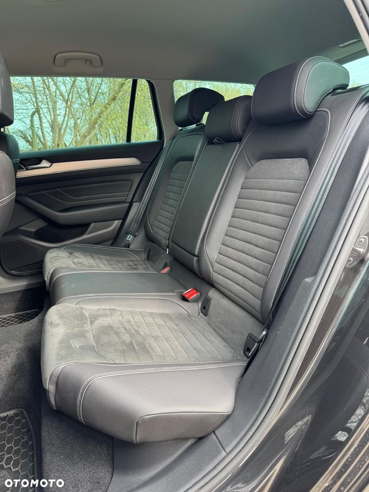Volkswagen Passat 2.0 TDI EVO Elegance DSG - 9