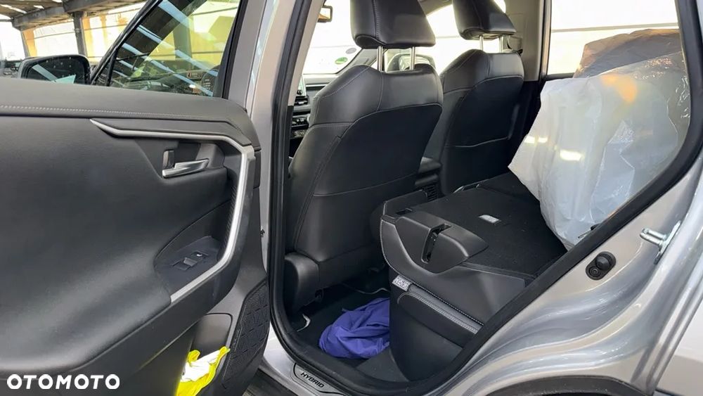 Toyota RAV4 - 5