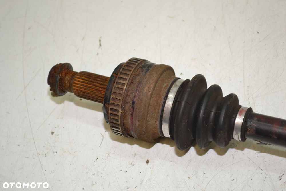 Półoś prawa BMW E81 E87 E88 E90 E91 E92 E93 7161711 N43 N46 7523960 7547070 - 2