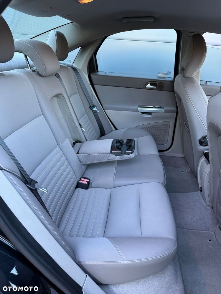 Volvo S40 2.0D Momentum - 10