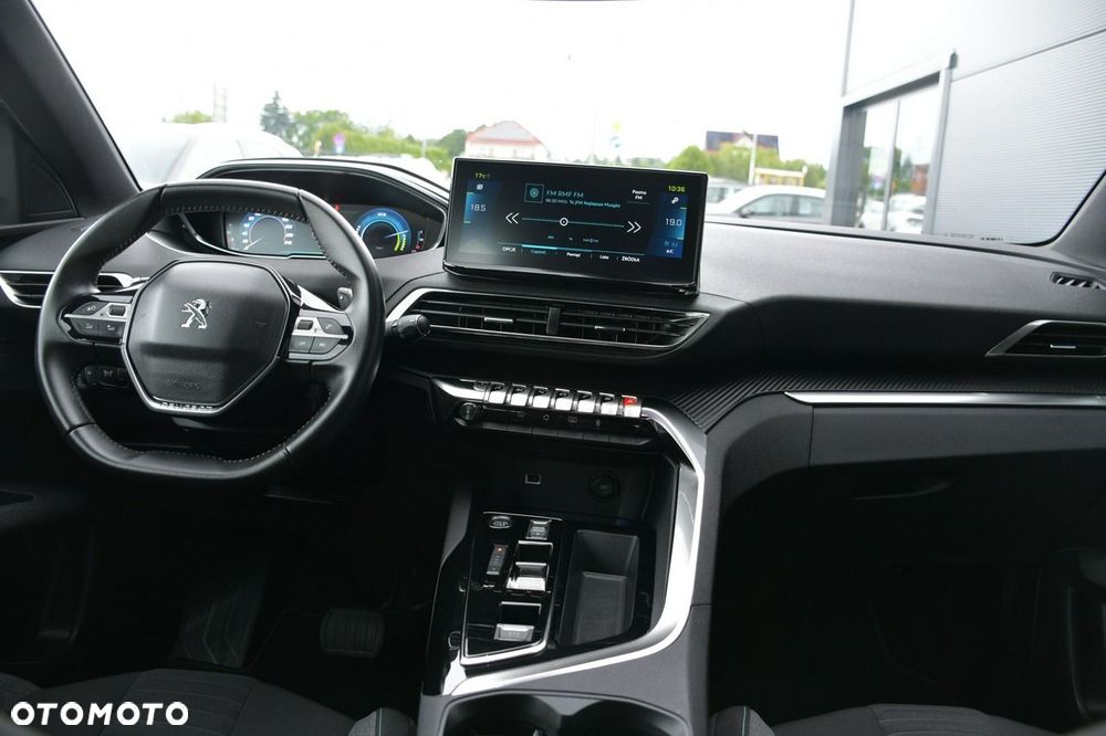 Peugeot 3008 1.6 PureTech Hybrid PHEV Allure S&S EAT8 - 18