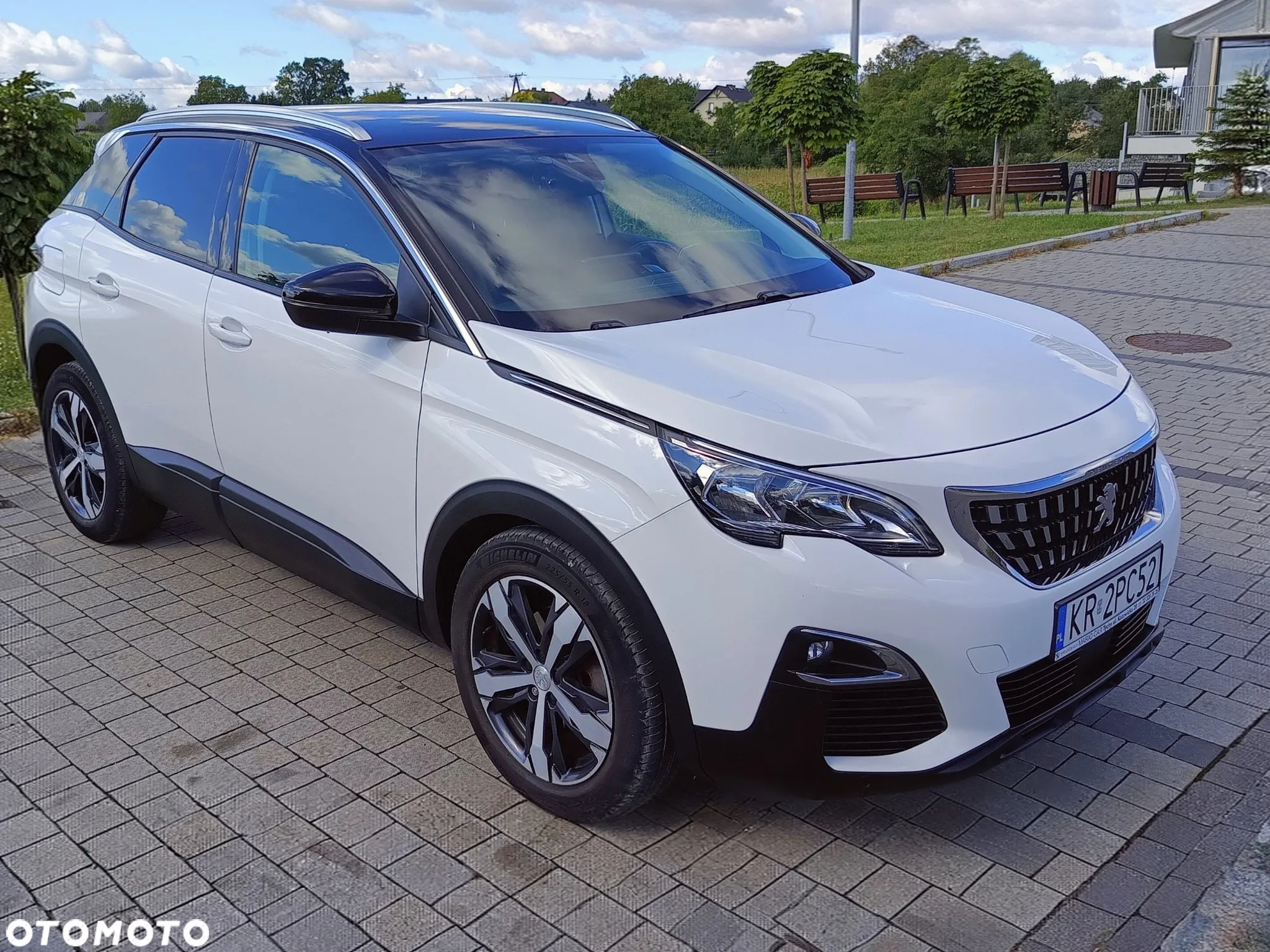 Peugeot 3008 1.2 PureTech Allure S&S - 2