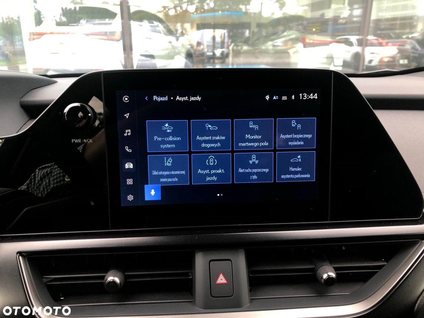 Lexus UX - 22