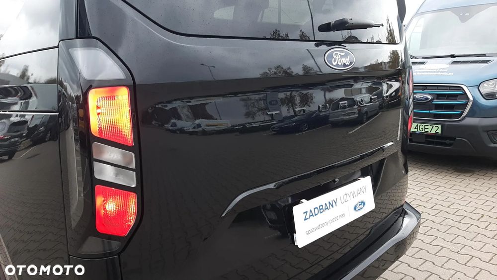 Ford Tourneo Custom 2.0 EcoBlue 320 L2 Titanium - 13