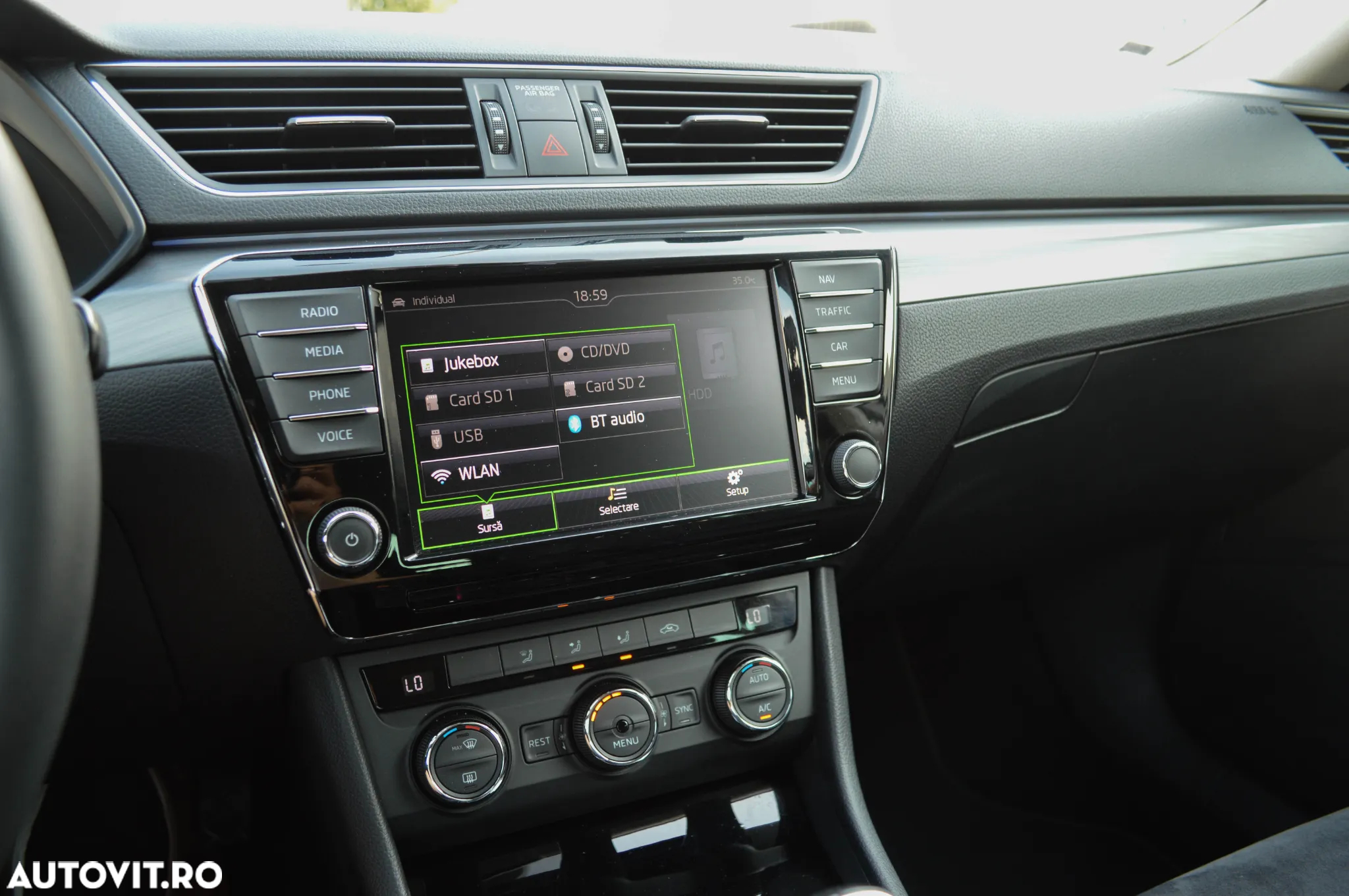 Skoda Superb Combi 2.0 TDI Style - 26