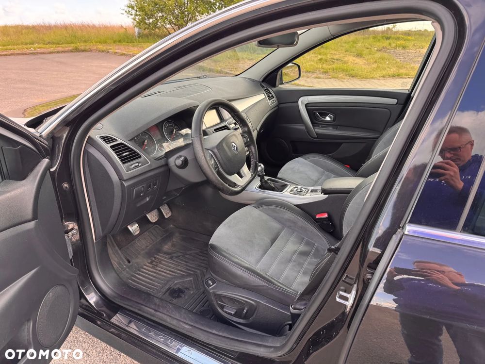 Renault Laguna dCi 150 FAP Start-Stop GT - 13
