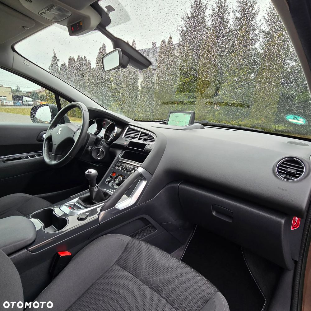 Peugeot 3008 120 VTi Premium - 33