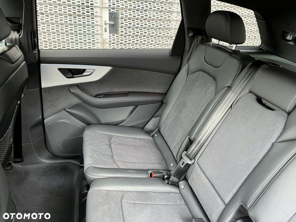Audi Q7 - 25