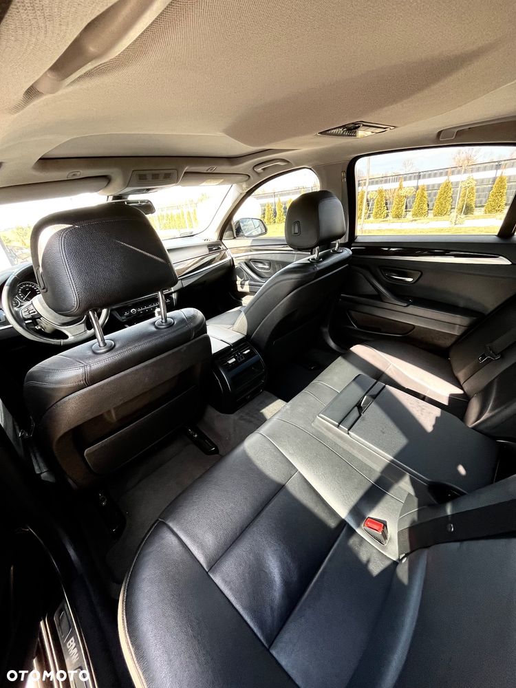 BMW Seria 5 530d Luxury Line - 34
