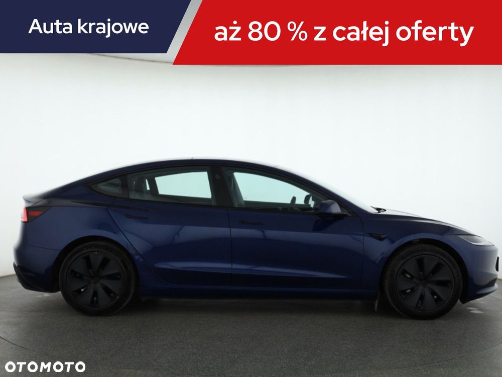 Tesla Model 3 - 8