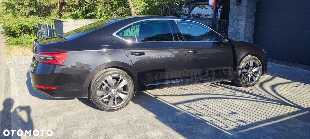 Skoda Superb 2.0 TDI SCR Ambition DSG - 6