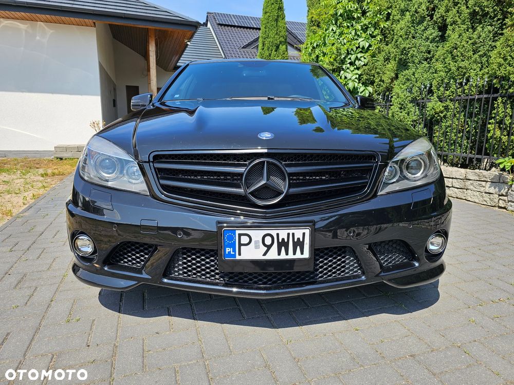 Mercedes-Benz Klasa C 63 AMG - 4