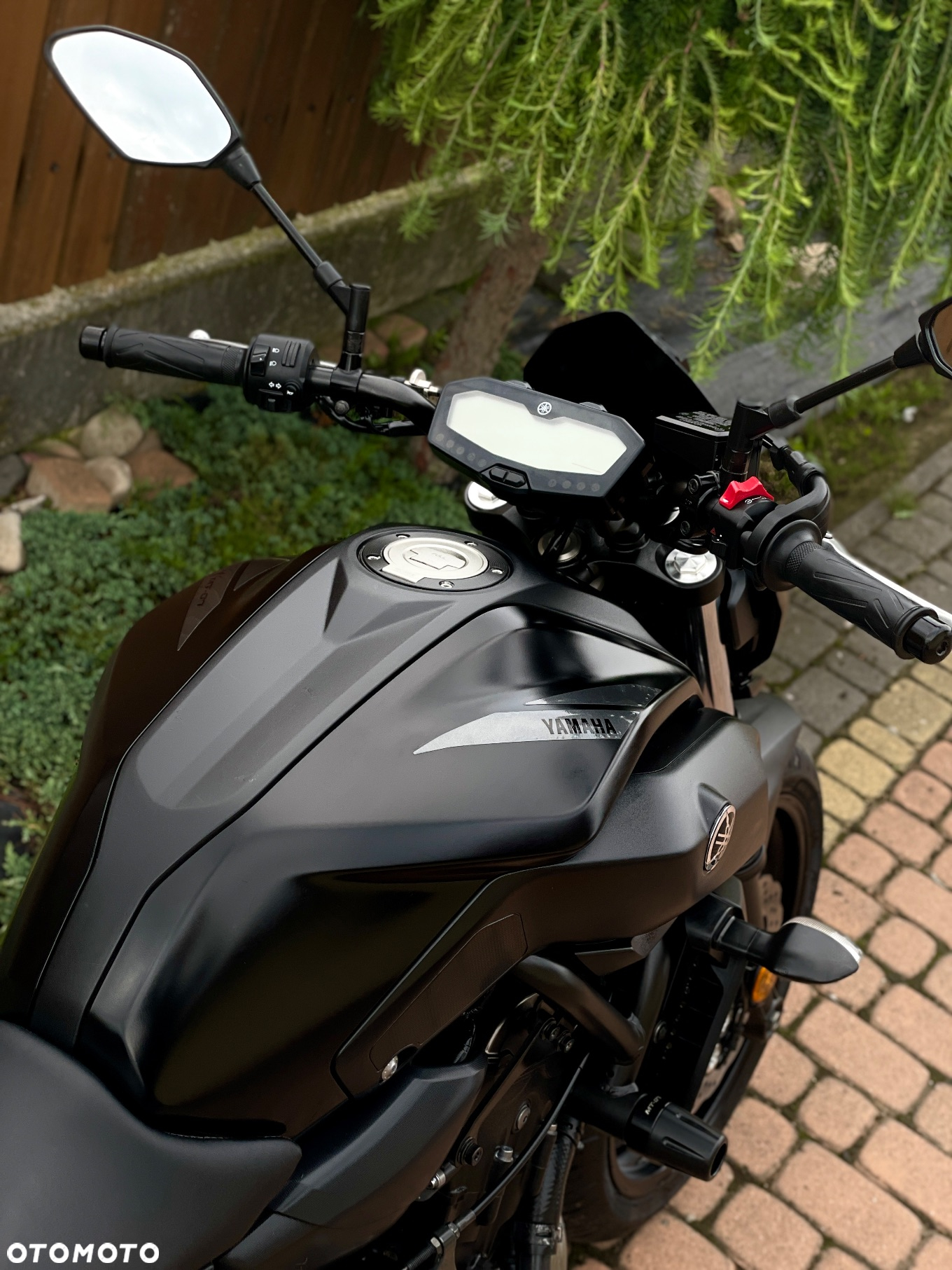 Yamaha MT - 9