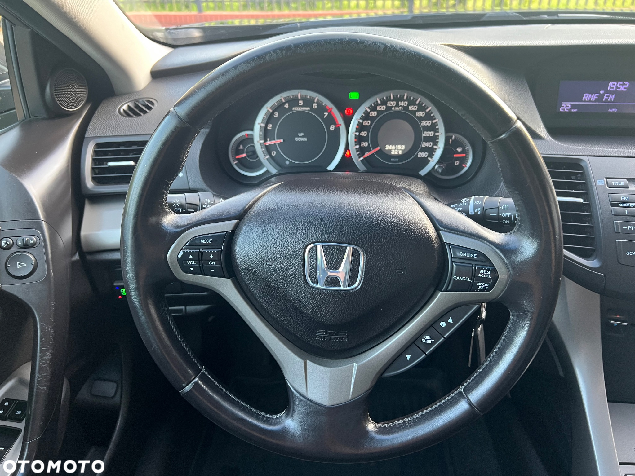 Honda Accord 2.0 Comfort - 13