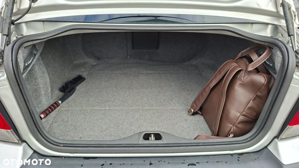 Volvo S60 2.4D5 Momentum - 21