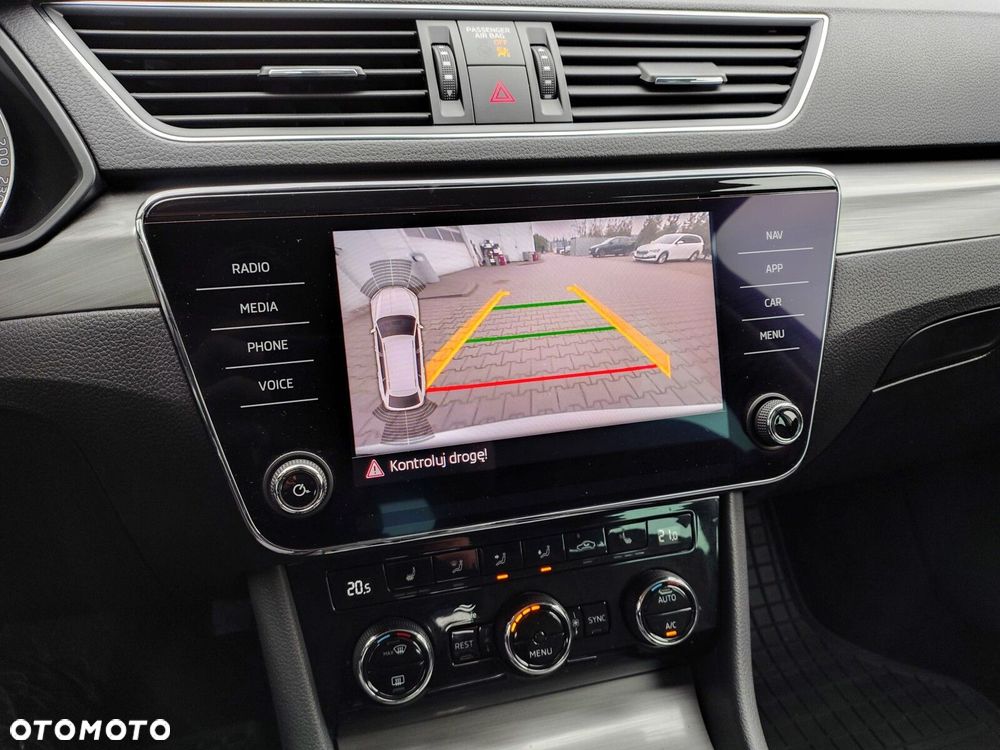 Skoda Superb 2.0 TDI SCR Style DSG - 18