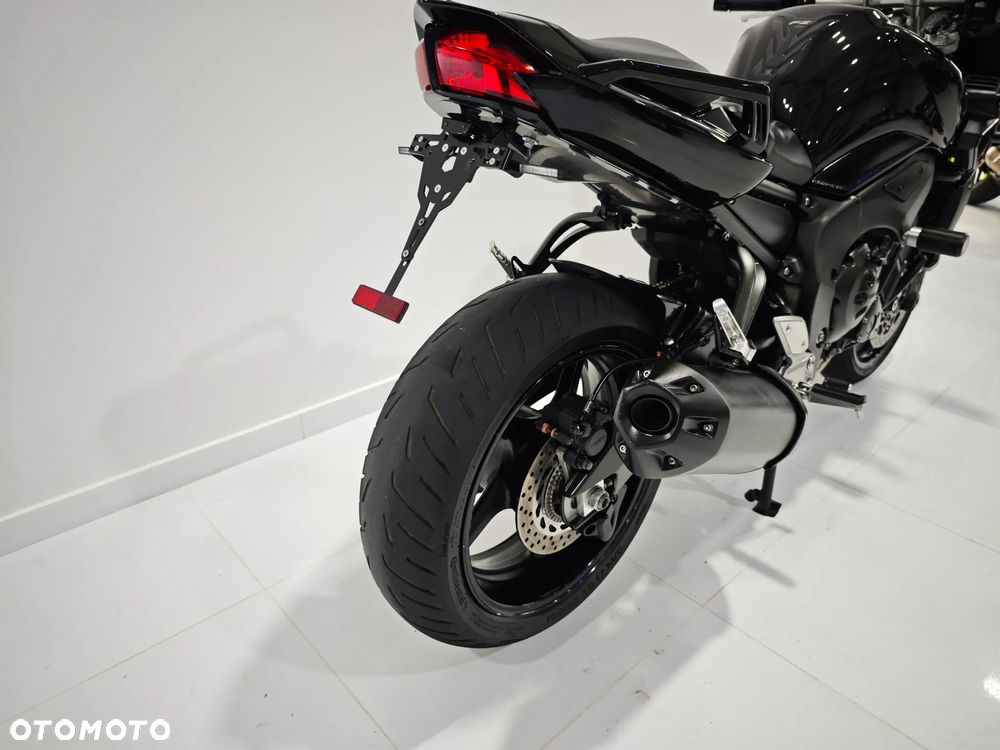Yamaha FZ - 11