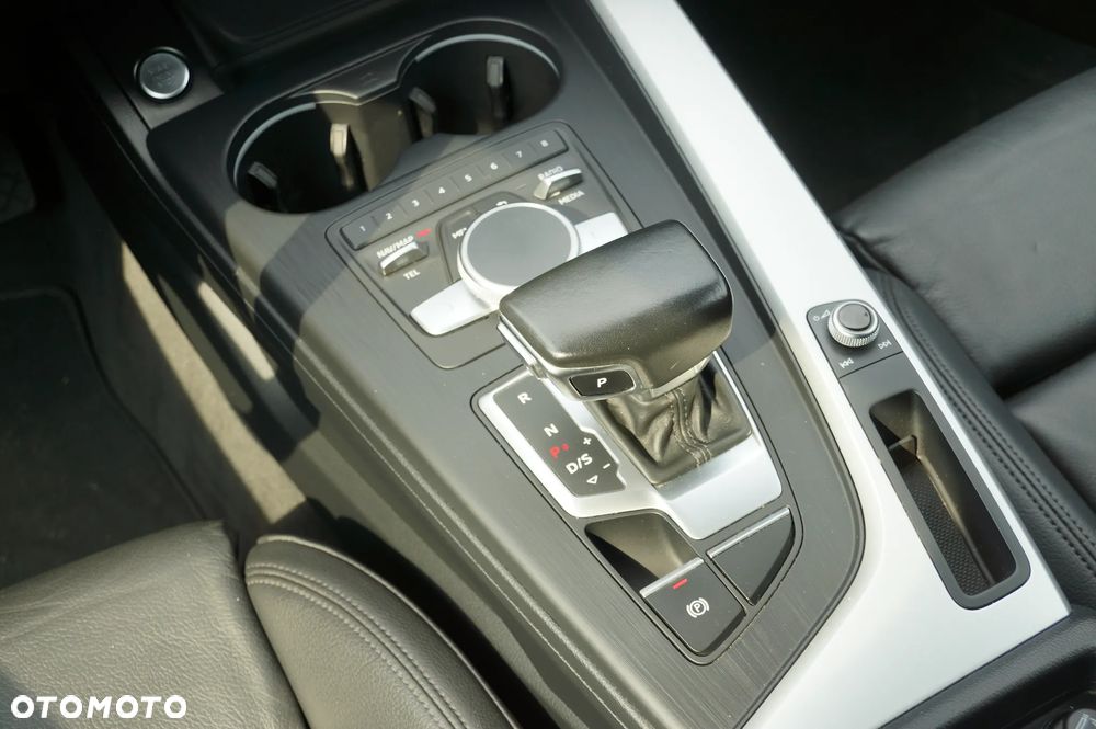 Audi A4 Avant 2.0 TDI S tronic - 19