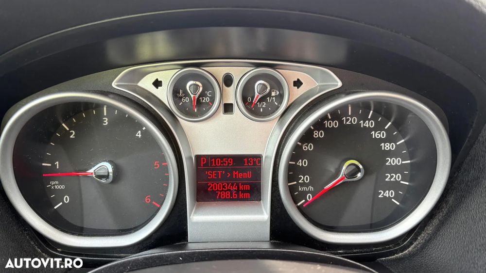 Ford Kuga 2.0 TDCi 4x4 Aut. Titanium - 9
