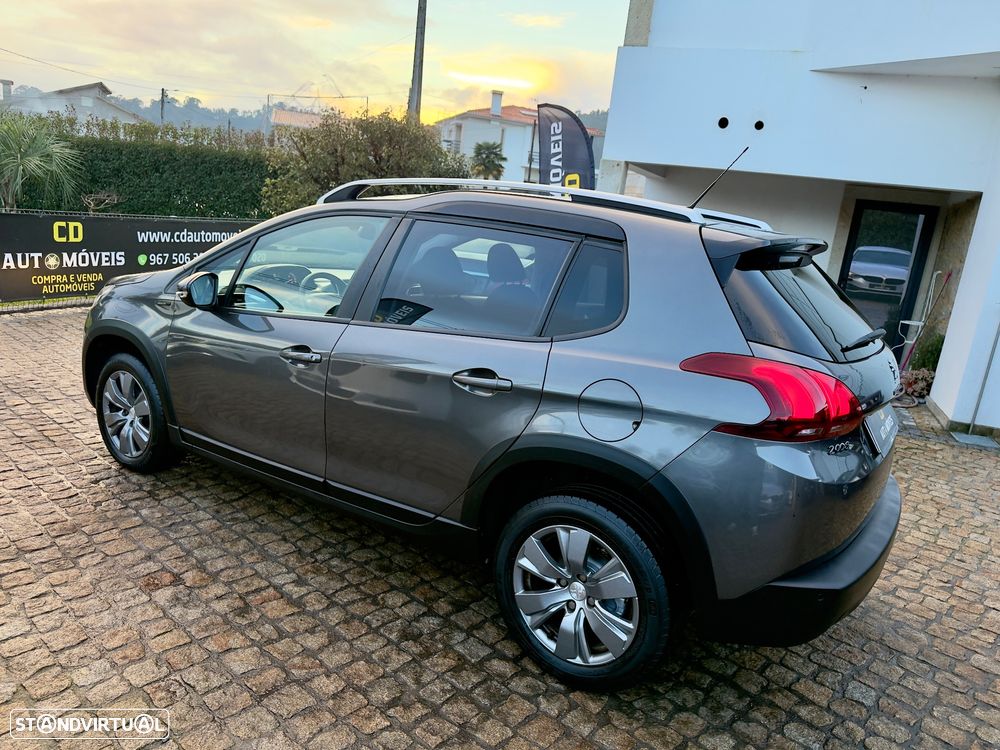 Peugeot 2008 1.5 BlueHDi Signature - 4