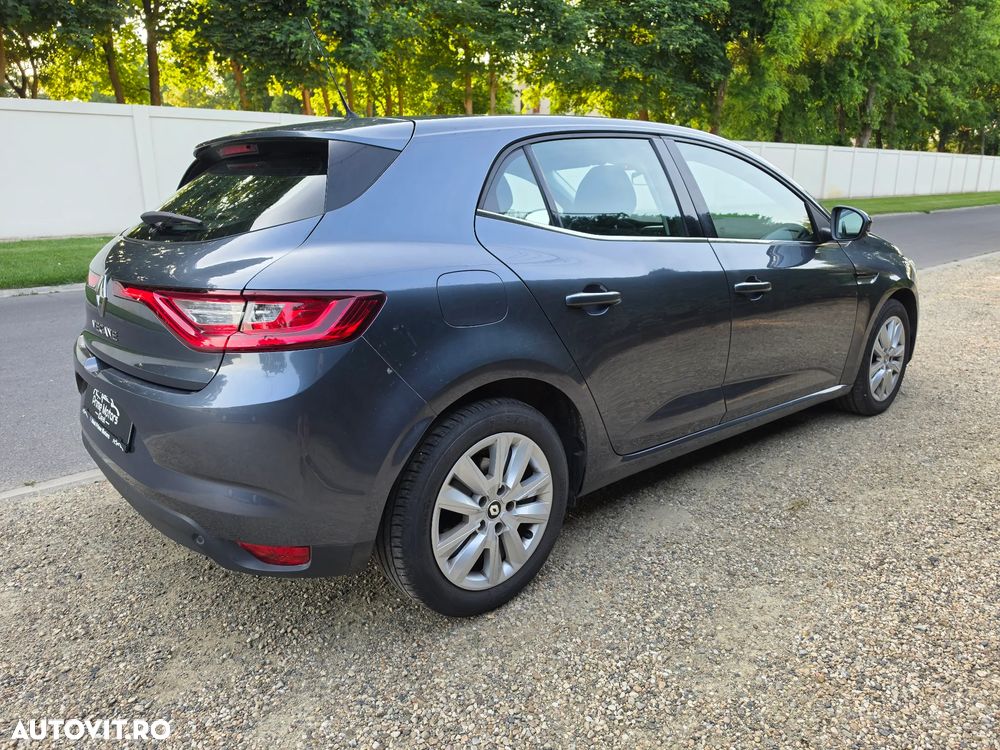Renault Megane BLUE dCi 115 BUSINESS EDITION - 12