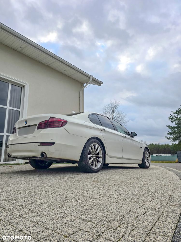 BMW Seria 5 535i xDrive Luxury Line - 38