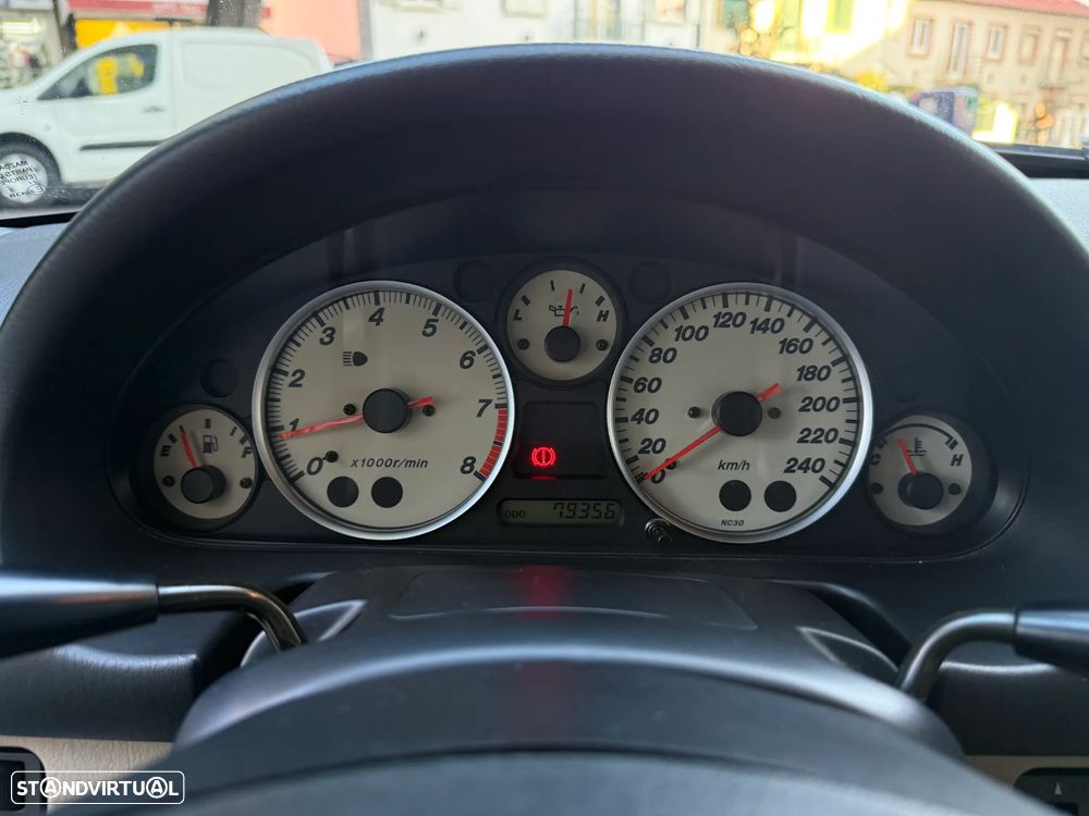 Mazda MX-5 1.6i 16V - 9