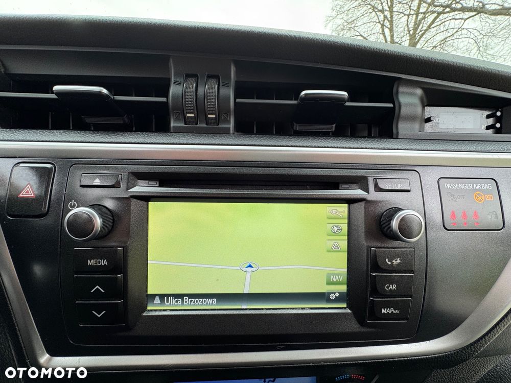 Toyota Auris 1.8 HSD Luna - 21