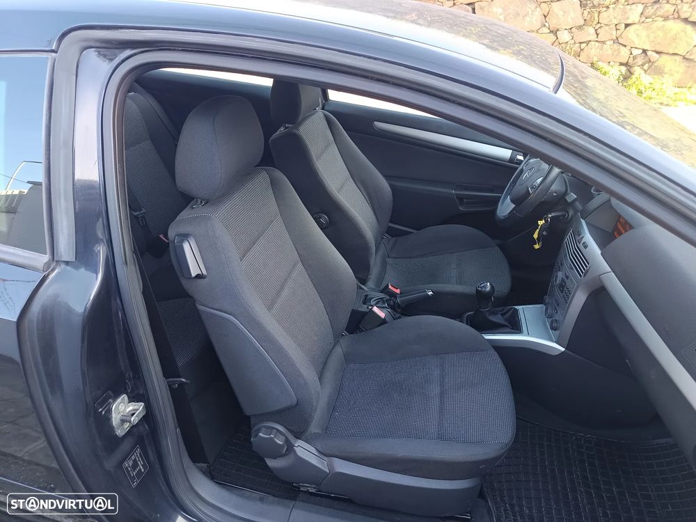 Opel Astra GTC 1.7 CDTI DPF Cosmo - 14