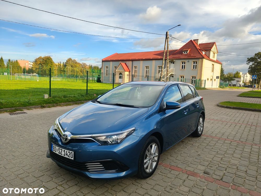 Toyota Auris 1.33 Dual-VVT-i - 19
