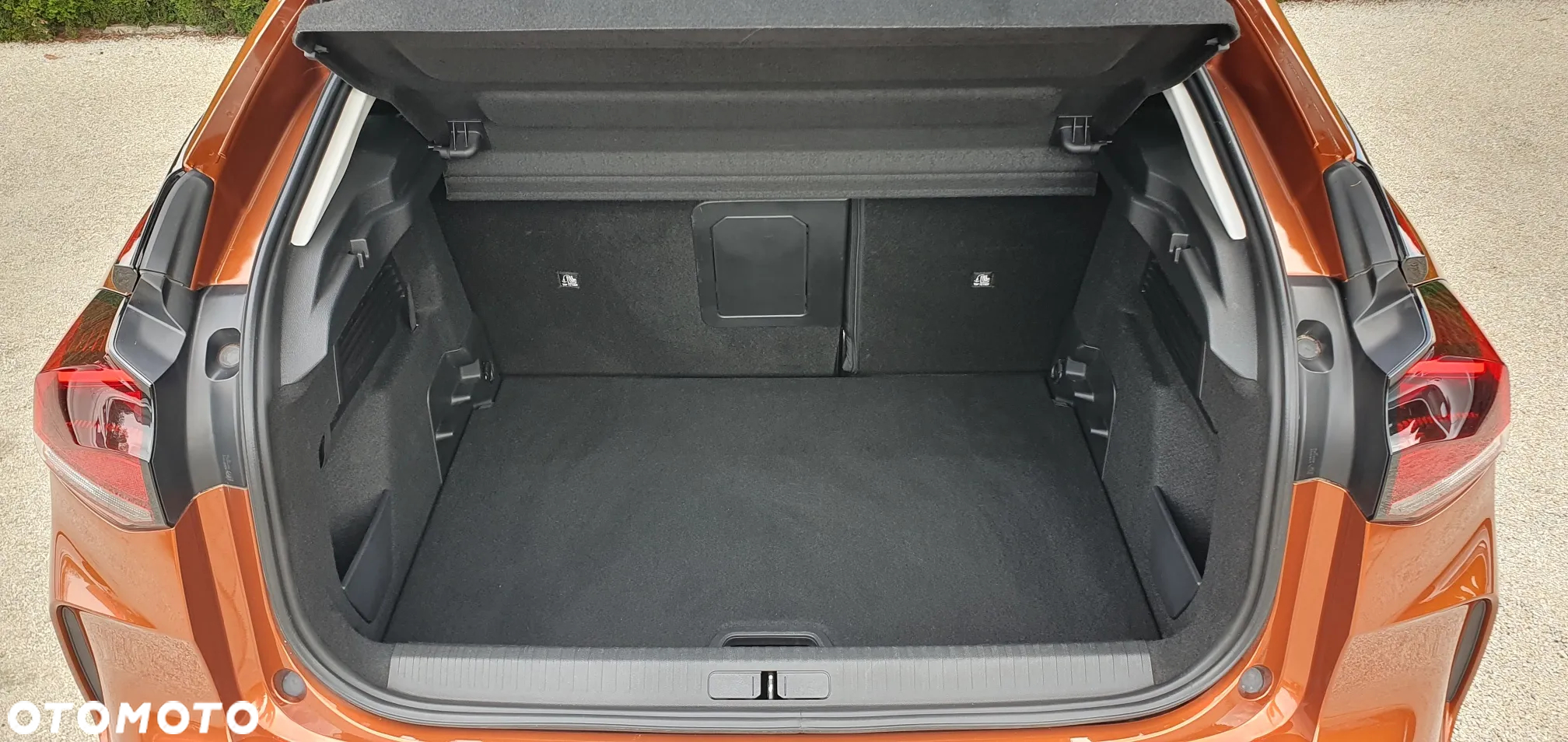 Citroën C4 PureTech 155 Stop&Start EAT8 SHINE - 14