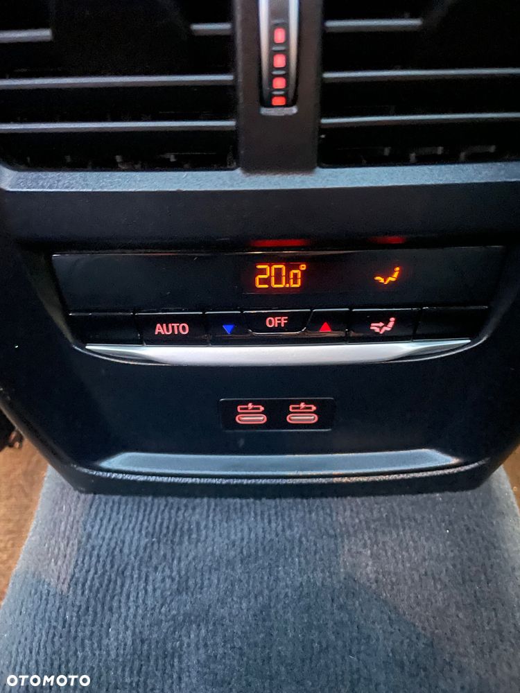 BMW Seria 3 318d Sport Line - 19
